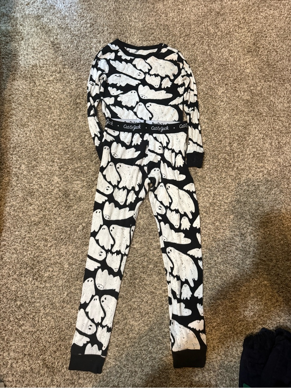 Cat & Jack Black and White Ghost Pajama Top